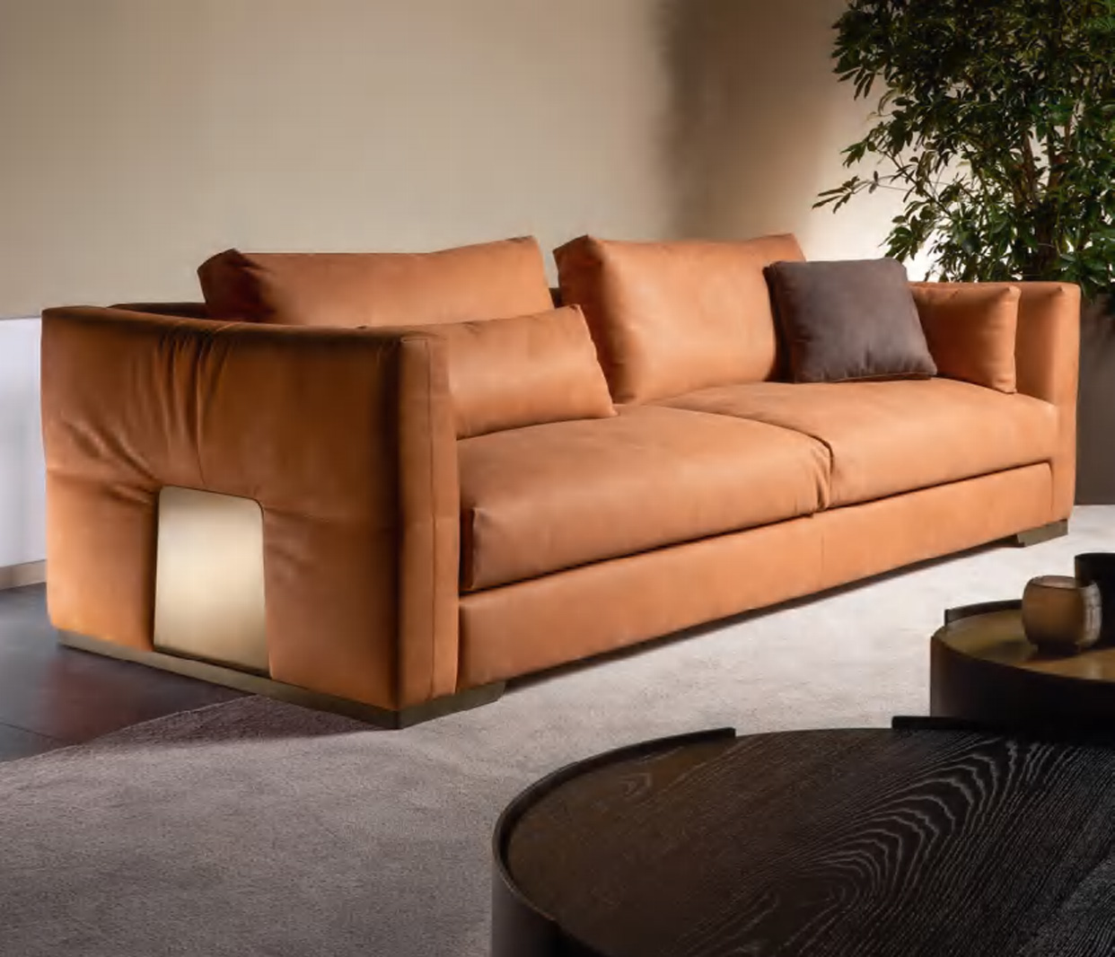 Chic Three-Seater Sofa with Plush Upholstery, DFUP 3166 03