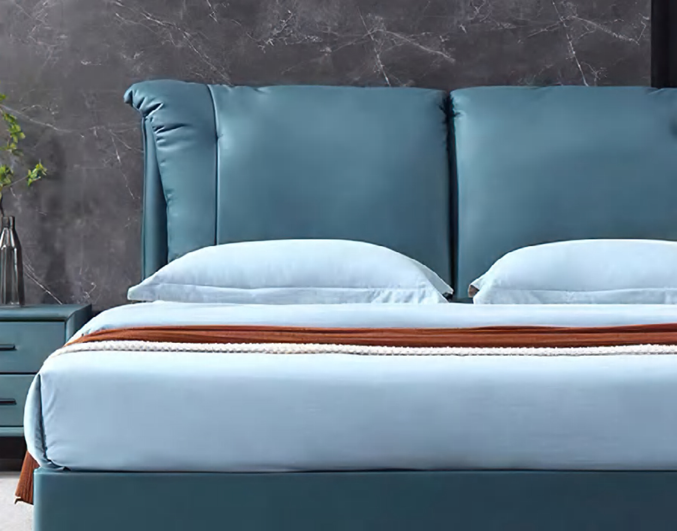 Contemporary Modern Wingback Bed with Plush Comfort, DFUP 4085 02