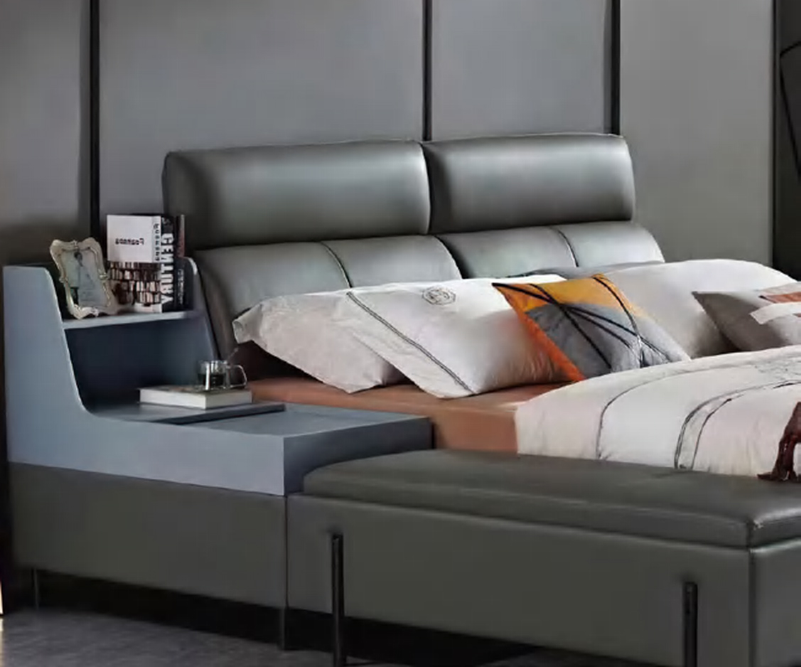 Contemporary Wingback Bed with Luxurious Upholstery, DFUP 4102 02