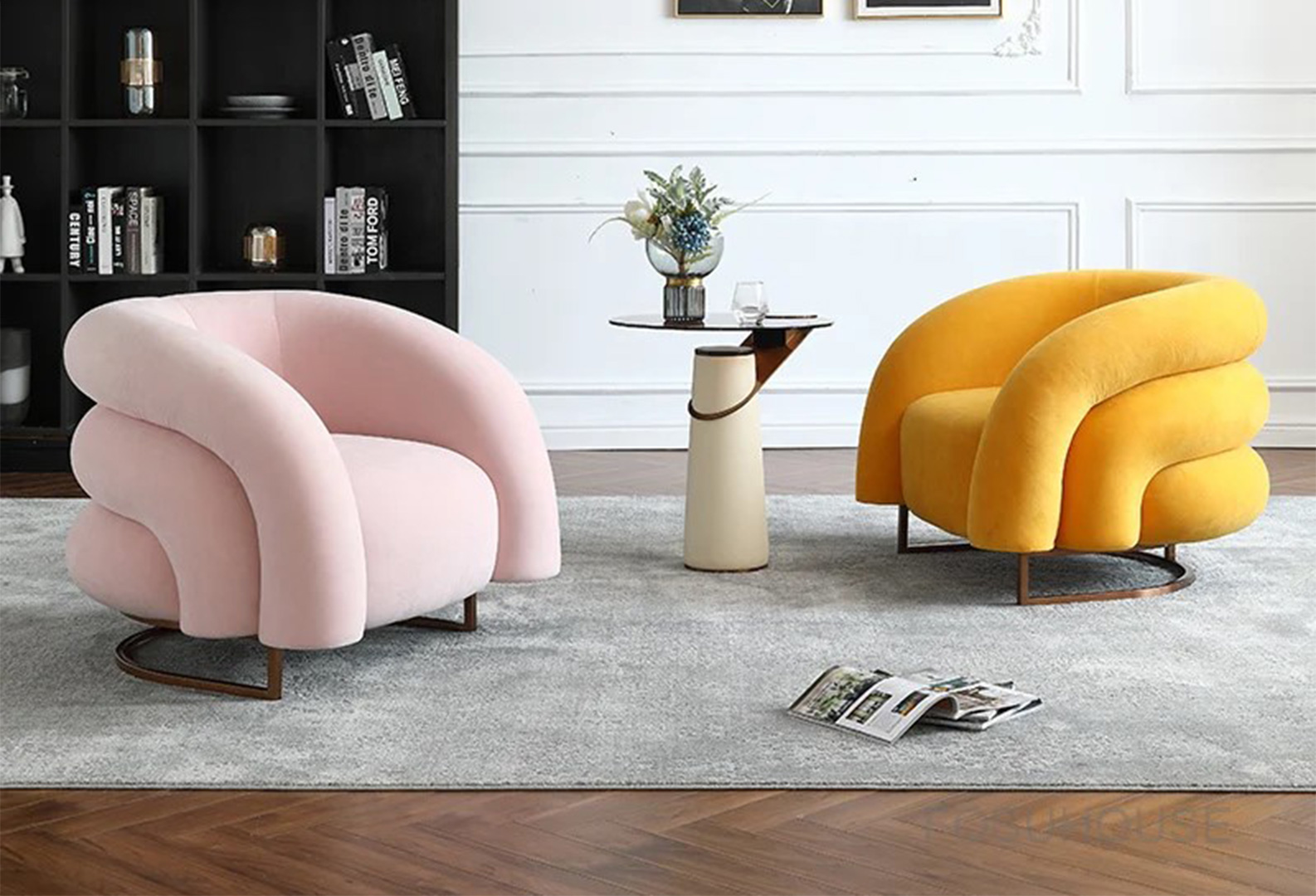 Elegant and Plush Luxury Hotel Armchair, DFUP 2007 03