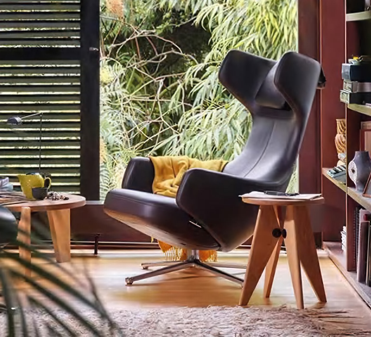 Modern Comfort Armchair with Ottoman, DFUP 2101 01