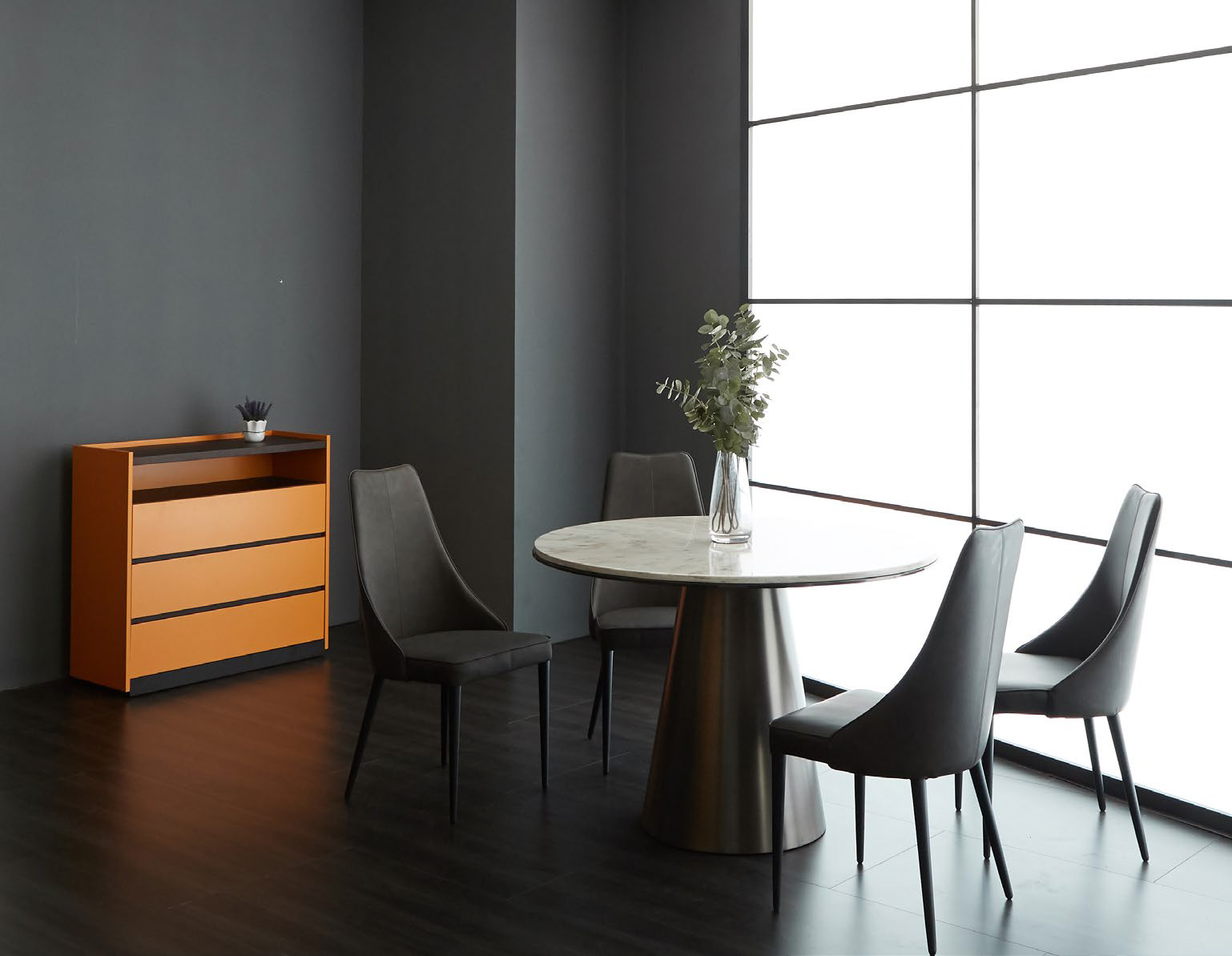 The Nari Round Dining Table, T1902 01