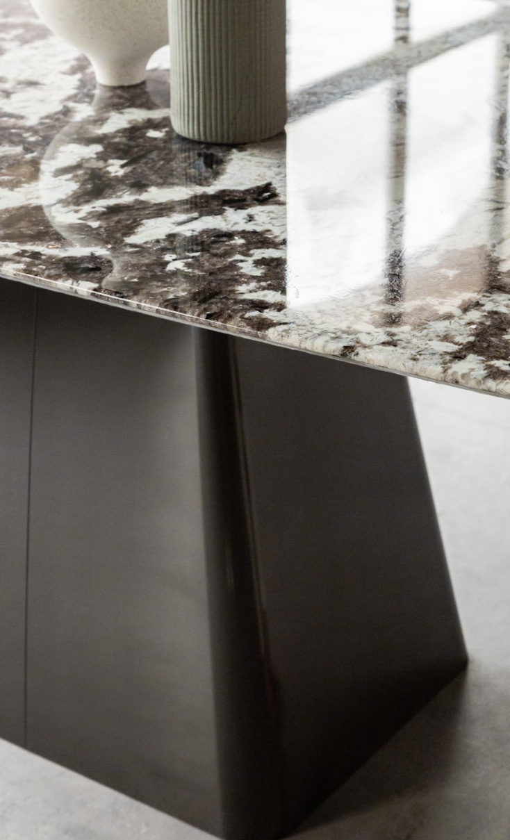 Barney Rec. Dining Table, T2003C 02