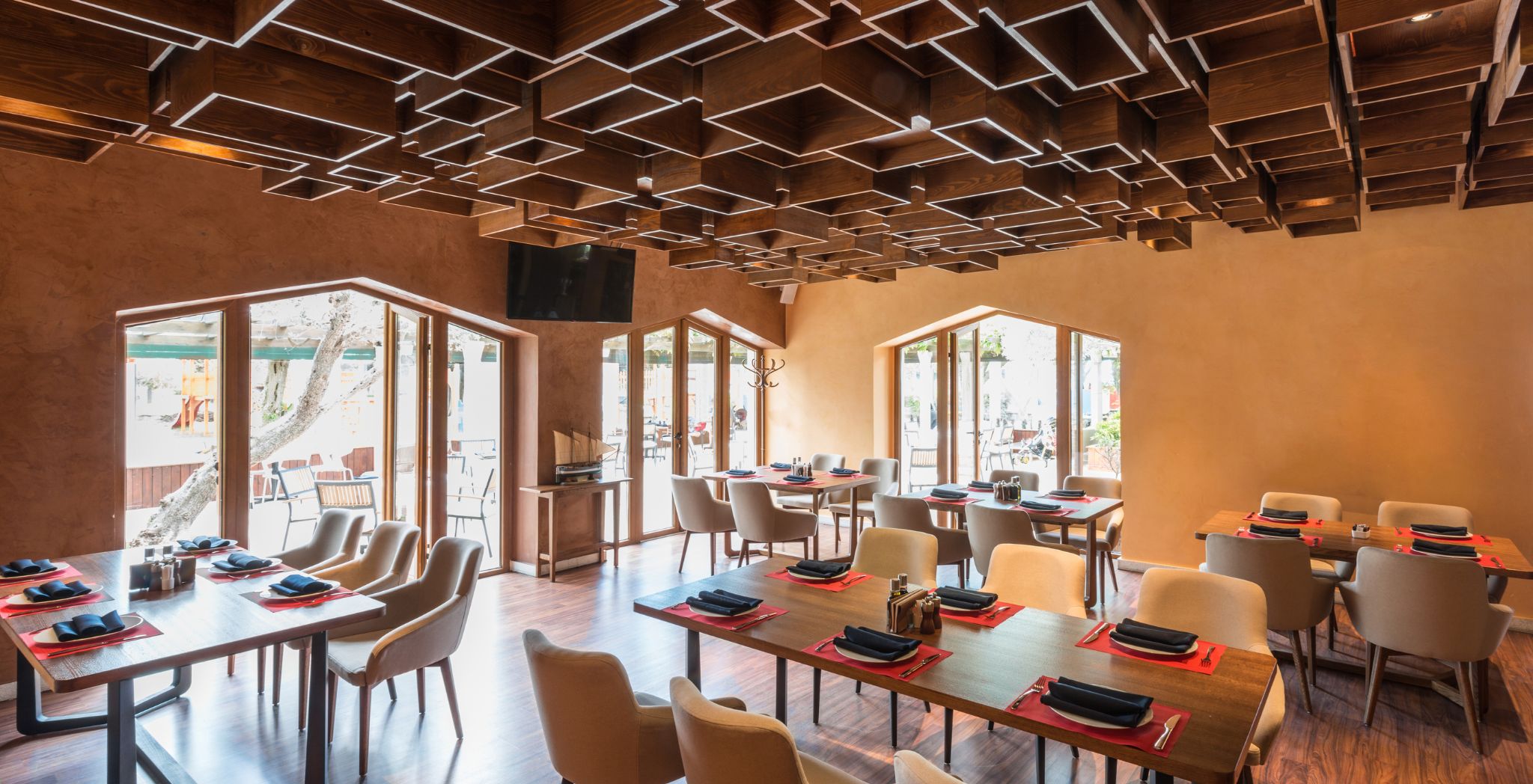 Best chairs for a restaurant, Comfortable restaurant seating, Stylish restaurant chairs